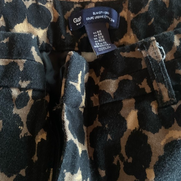 Gap slim city crop pants in cheetah print - Picture 2 of 2